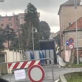Savona, ecco i nuovi contenitori per il porta a porta. A Legino si inizia a lavorare per la consegna dei kit Savona, ecco i nuovi contenitori per il porta a porta. A Legino si inizia a lavorare per la consegna dei kit