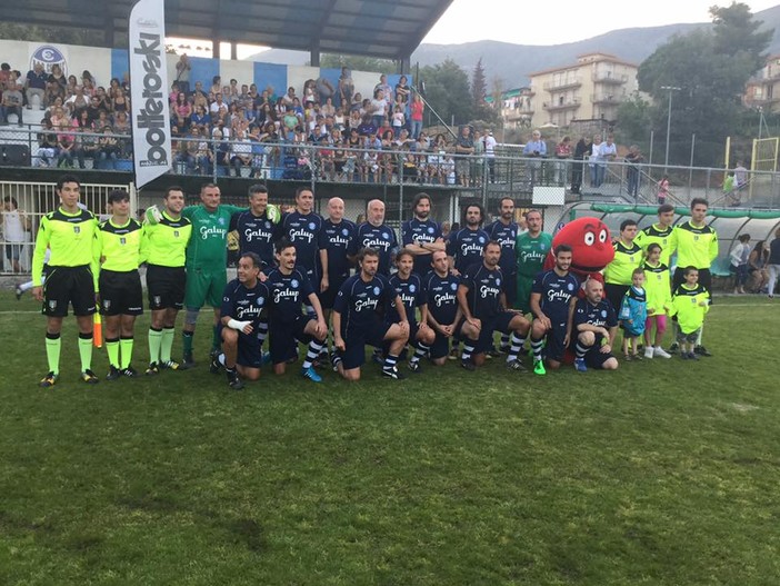 Ceriale, grande successo per la partita di calcio benefica "Insieme per un sorriso" Ceriale, grande successo per la partita di calcio benefica "Insieme per un sorriso"