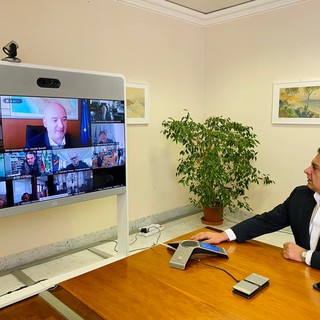 Conferenza delle regioni, Toti ribadisce: "Zone gialle, arancioni e rosse solo per non vaccinati"