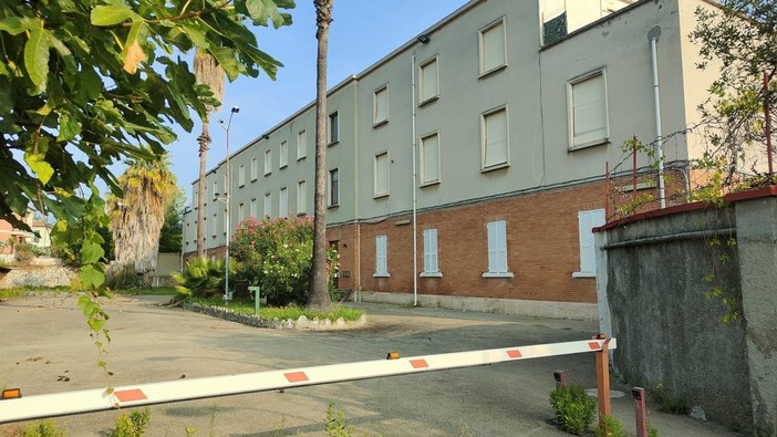 Il Ministro al Governatore Toti: “Nessuna decisione al momento sul Cpr a Diano Castello”