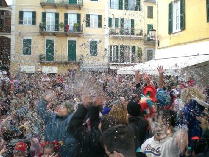 Anche in inverno il divertimento in provincia arriva dal mare: dal Carnevale di Savona al cimento di Vado ecco gli eventi di domenica 19