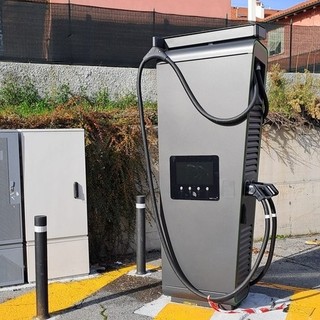 Colonnine elettriche a Carcare, Mirri: "Ho sollecitato Duferco, ma l'attivazione è responsabilità di E-distribuzione"