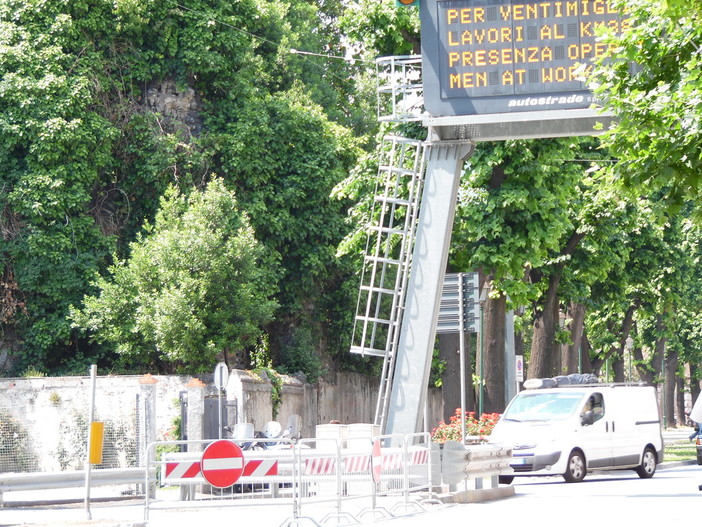 Albisola, la Finanza li ferma dal casello e trova in auto mezzo kg di cocaina: gli arrestati interrogati dal Gip