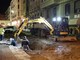 Savona, cedimento stradale in via Cesare Battisti: riapertura ad una corsia forse in serata (FOTO e VIDEO)