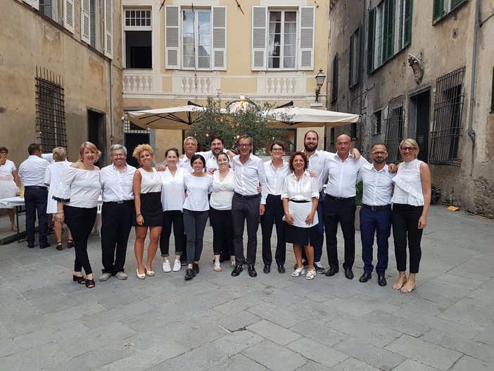 Successo per la Cena in Bianco di Albenga Successo per la Cena in Bianco di Albenga