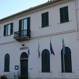 Ieri mattina, presso il palazzo comunale di Cisano Sul Neva, riunione con gli Enti interessati per la metanizzazione della Val Neva e Val Pennavaire Ieri mattina, presso il palazzo comunale di Cisano Sul Neva, riunione con gli Enti interessati per la metanizzazione della Val Neva e Val Pennavaire