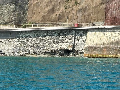 Crepa sotto l'Aurelia a Celle, il Sindaco rassicura: "Contattato Anas, non si ravvede un pericolo imminente" Crepa sotto l'Aurelia a Celle, il Sindaco rassicura: "Contattato Anas, non si ravvede un pericolo imminente"