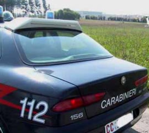 Scippato di portafogli e catenina in pieno pomeriggio a Savona Scippato di portafogli e catenina in pieno pomeriggio a Savona