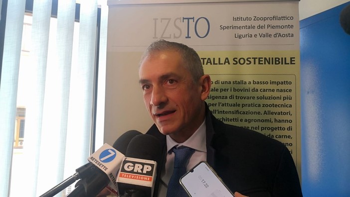 Vaccini ai profughi ucraini, il sottosegretario Costa: "Non solo Covid, ma anche polio e morbillo" (VIDEO)