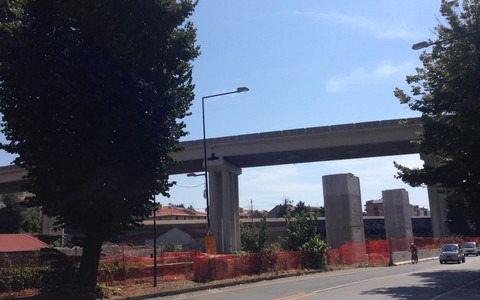 Savona, un accordo tra Comune e Autorità Portuale per asfaltare le strade percorse dai mezzi pesanti diretti al porto