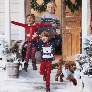 “L’inverno delle meraviglie”: i bambini vestiti a festa da H&amp;M al Molo