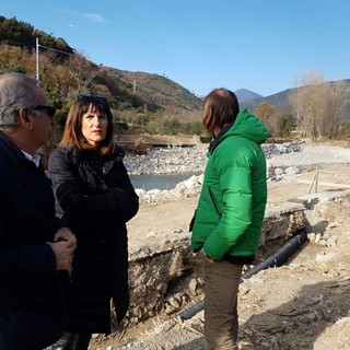 Paita e De Vincenzi contro Vaccarezza. Ed esplode il "caso-Cisano"