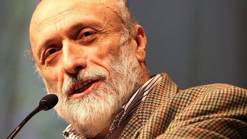 Addio a Carlo Petrini, il fondatore di Slow Food. Monica Maroglio: "Carlin ci ha lasciati, ma solo fisicamente... Sarà sempre con noi" Addio a Carlo Petrini, il fondatore di Slow Food. Monica Maroglio: "Carlin ci ha lasciati, ma solo fisicamente... Sarà sempre con noi"