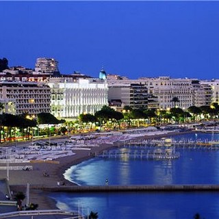 Al salone d'arte di Cannes 10 artisti selezionati da Sabrina Falzone