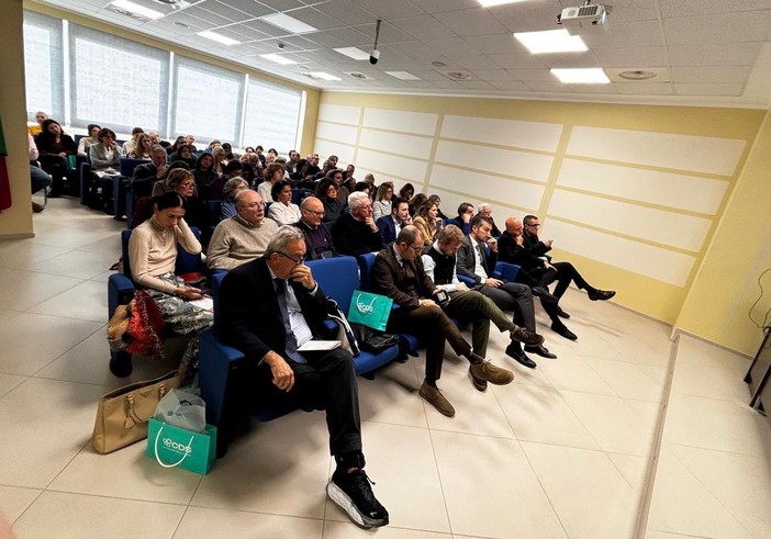 Dolore alla schiena e all'anca: a Savona esperti riuniti per affrontare nuovi approcci