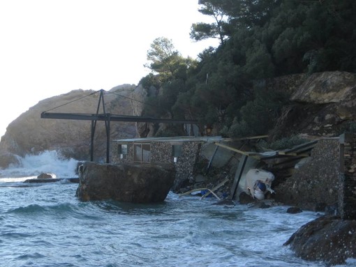 Foto pubblicata sul profiko pubblico "Varigotti Insieme" di Carlo Palladini Foto pubblicata sul profiko pubblico "Varigotti Insieme" di Carlo Palladini