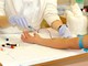 Prelievi di sangue a domicilio, stop dall'Asl agli infermieri privati: senza accreditamento non potranno consegnare nei laboratori