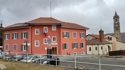 Cosseria, terminati i lavori di efficientamento energetico del palazzo comunale (FOTO) Cosseria, terminati i lavori di efficientamento energetico del palazzo comunale (FOTO)