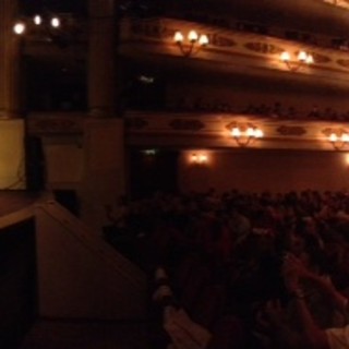 Successo per il grande concerto dei "Ladri di Carrozzelle" al teatro Chiabrera di Savona