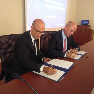 Tirreno Power si rifà il look: siglato l'accordo con Vernazza Autogru (FOTO e VIDEO) Tirreno Power si rifà il look: siglato l'accordo con Vernazza Autogru (FOTO e VIDEO)