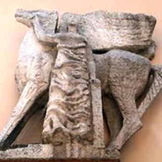 Savona: Danilo Bruno diventa "il cavallo di Martini" e invita la Caprioglio ad un tour cittadino Savona: Danilo Bruno diventa "il cavallo di Martini" e invita la Caprioglio ad un tour cittadino