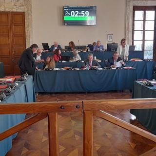 Tir in sosta selvaggia nella galleria del porto, Rossello: "Coinvolgeremo Autorità Portuale e Guardia Costiera per affrontare il problema” Tir in sosta selvaggia nella galleria del porto, Rossello: "Coinvolgeremo Autorità Portuale e Guardia Costiera per affrontare il problema”