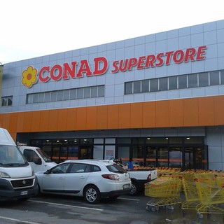 "Unisciti a noi": la campagna di solidarietà di Conad Nord Ovest a sostegno degli ospedali del territorio "Unisciti a noi": la campagna di solidarietà di Conad Nord Ovest a sostegno degli ospedali del territorio