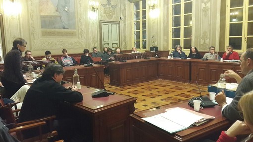 A Finale Ambiente la gestione dei parcheggi a pagamento per quindici anni, critiche dalla minoranza