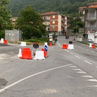 Cengio, sulla rotonda interviene anche il PD locale: "Realizzato un marciapiede senza alcun rispetto delle norme anti barriere architettoniche" Cengio, sulla rotonda interviene anche il PD locale: "Realizzato un marciapiede senza alcun rispetto delle norme anti barriere architettoniche"