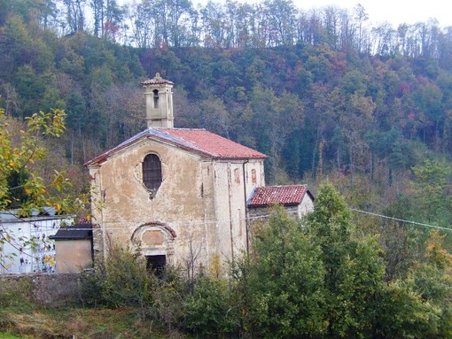 Pallare, danneggiamenti al tetto della chiesa di Santa Margherita per il maltempo Pallare, danneggiamenti al tetto della chiesa di Santa Margherita per il maltempo