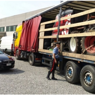 Furto di trattori tra la Val Bormida e Cherasco, una persona fermata e quattro denunciati