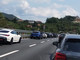 Scontro tra auto, una si cappotta: incidente in A10