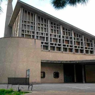 Savona, pulizia  e decoro davanti alla chiesa di San Paolo: i commercianti di corso Tardy e Benech collaborano con la Parrocchia