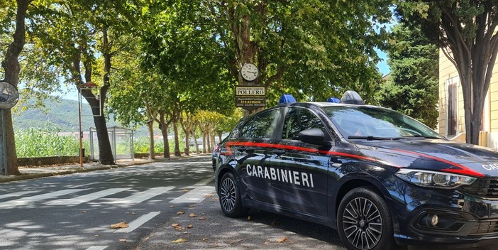 Savona, Carabinieri e Polizia cercano alcune persone: arrivato anche l’elicottero Savona, Carabinieri e Polizia cercano alcune persone: arrivato anche l’elicottero
