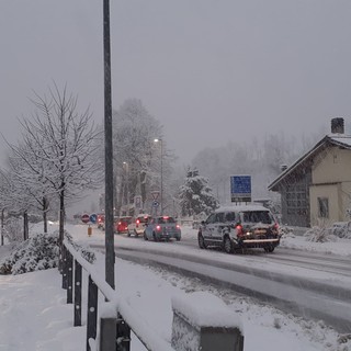 Camion bloccati sul Vispa causa neve, De Vecchi (sindaco Carcare) spara a zero contro la Verdemare: "Dirottare problemi su altri non è corretto"