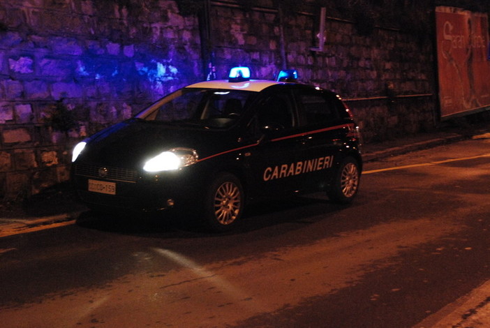 Lite fuori da una discoteca a Varazze: intervento dei carabinieri Lite fuori da una discoteca a Varazze: intervento dei carabinieri