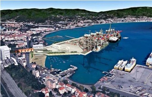 Savona, alla Ubik incontro con Roberto Cuneo dal titolo "Piattaforma di Vado: ennesimo inganno"