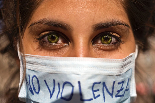 "Questo non è amore", la Polizia di Stato incontra i cittadini di Savona