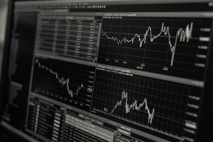 Accesso al mercato finanziario globale a condizioni competitive Accesso al mercato finanziario globale a condizioni competitive