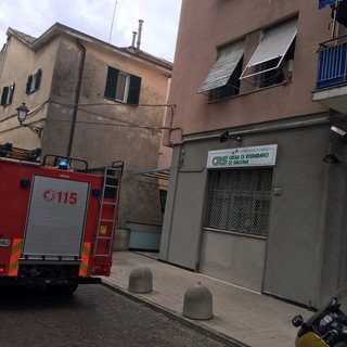 Celle, il nipote la chiude in casa per distrazione: nonnina chiama i pompieri