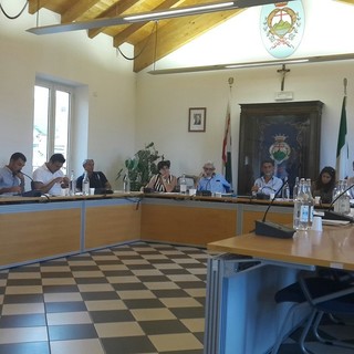 Sì al cambio di destinazione d"uso dal consiglio : a Pietra Ligure i locali al pianterreno potranno diventare appartamenti
