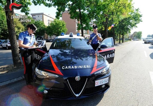 Non accetta la fine della relazione e tenta di entrare in casa dell’ex: denunciato dai Carabinieri Non accetta la fine della relazione e tenta di entrare in casa dell’ex: denunciato dai Carabinieri