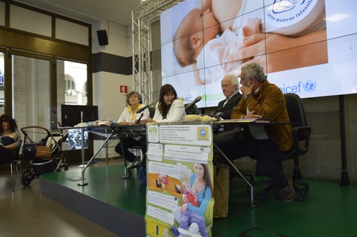 Settimana Mondiale per l'Allattamento: la Regione promuove una campagna informativa insieme a Galliera, Unicef e Leche League