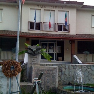 Pallare, mostra dell'artista egiziano Sayed nell'atrio del Comune