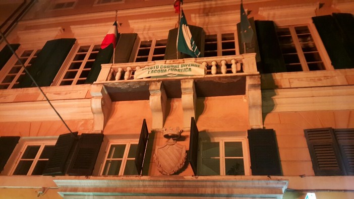 La minoranza di Finale Ligure compatta: “Non saremo il bastone che sorregge un’amministrazione zoppa” La minoranza di Finale Ligure compatta: “Non saremo il bastone che sorregge un’amministrazione zoppa”