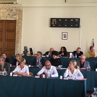 Savona, Consiglio comunale monotematico sul tema privatizzazione Ata ma si attende la decisione del Tribunale