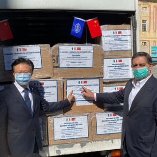 Coronavirus, la Liguria riceve 50 mila mascherine in omaggio dalla Cina per proteggere i medici in prima linea (FOTO)