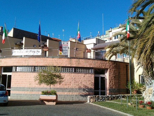 Borgio Verezzi, la minoranza dice no allo spostamento in via Piva dei volumi del capannone delle aree Ex Appendino