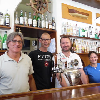 Pizzeria e cucina ligure al "Club Nautico di Savona": qualità e passione per il mare nel cuore della darsena