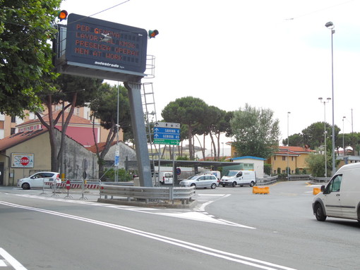 Camion ribaltato: riaperta l'autostrada A10 tra Savona e Albisola